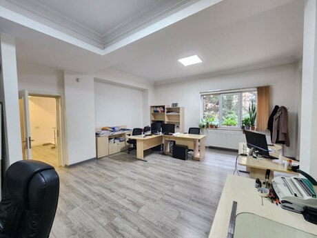 6 otaqlı ofis - Gənclik m. - 350 m²