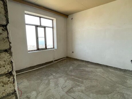 4 otaqlı həyət evi/bağ evi - Badamdar q. - 390 m²