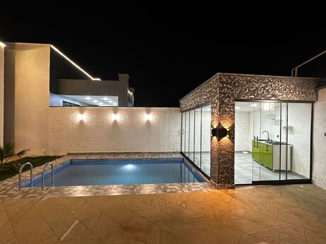 4 otaqlı həyət evi/bağ evi - Şüvəlan q. - 165 m²