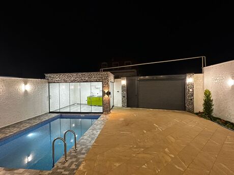 4 otaqlı həyət evi/bağ evi - Şüvəlan q. - 165 m²