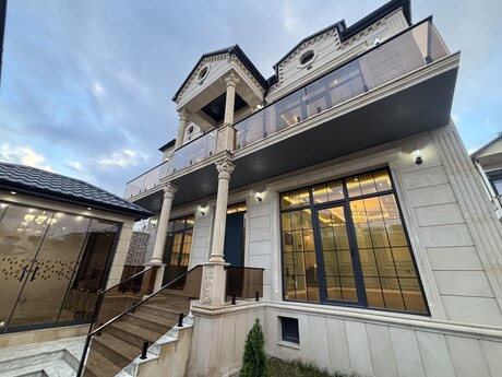 5 otaqlı həyət evi/bağ evi - Qaraçuxur q. - 290 m²