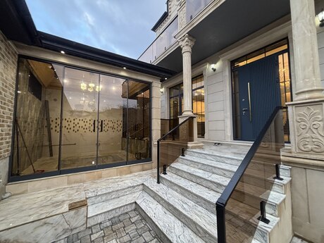5 otaqlı həyət evi/bağ evi - Qaraçuxur q. - 290 m²