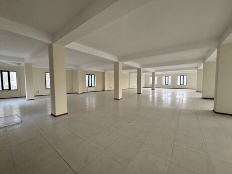 Elan №5738715 - Bakı, Həzi Aslanov m., 2200 m²