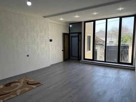 4 otaqlı həyət evi/bağ evi - Azadlıq Prospekti m. - 130 m²