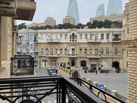 Объявление №5739209 - Баку, м. Ичеришехер, 4-комн., 130 м², 3/4 этаж