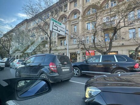 Объявление №5730388 - Баку, Насиминский  р., 2-комн., 65 м², 2/6 этаж