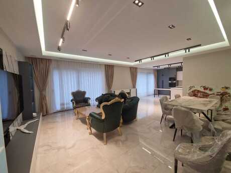 4 otaqlı həyət evi/bağ evi - Yasamal q. - 300 m²