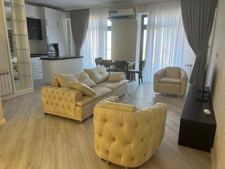 3 otaqlı yeni tikili - 8 Noyabr m. - 105 m²