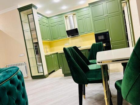3 otaqlı yeni tikili - 8 Noyabr m. - 108 m²