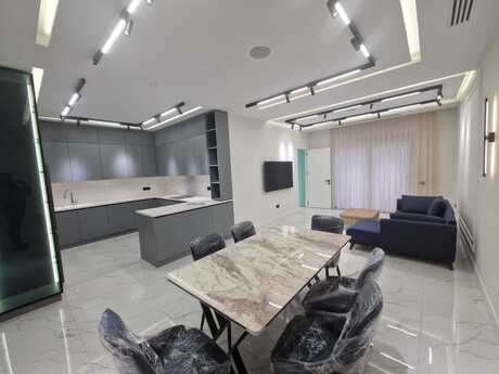 4 otaqlı həyət evi/bağ evi - Yasamal q. - 200 m²