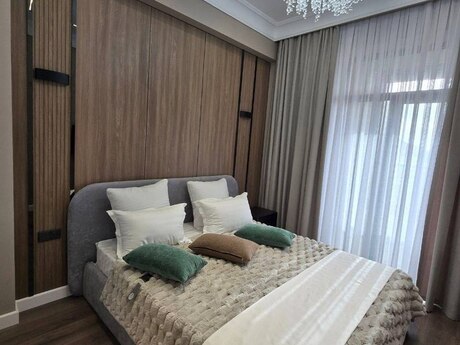 3-room apartment for rent, 110 m², Şah İsmayıl Xətai: 2 400 ₼/mo 5