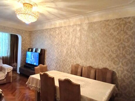 4 otaqlı köhnə tikili - Azadlıq Prospekti m. - 120 m²
