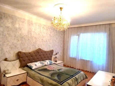 4 otaqlı köhnə tikili - Azadlıq Prospekti m. - 120 m²
