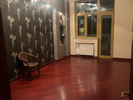 4 otaqlı yeni tikili - 28 May m. - 205 m²