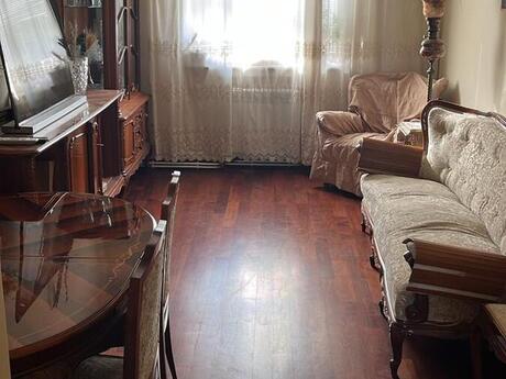 Elan №5741102 - Bakı, Nizami m., 2 otaqlı, 55 m², 3/5 mərtəbə