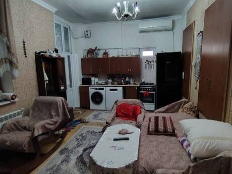 3 otaqlı həyət evi/bağ evi - Nizami m. - 200 m²