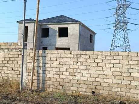 4 otaqlı həyət evi/bağ evi - Saray q. - 260 m²