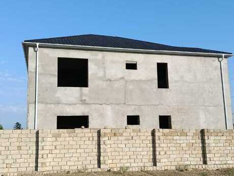 4 otaqlı həyət evi/bağ evi - Saray q. - 260 m²