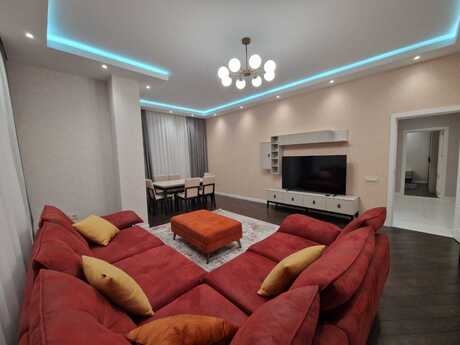 Kirayə 3 otaqlı mənzil, 130 m², Nizami: 2 300 ₼/ay 2