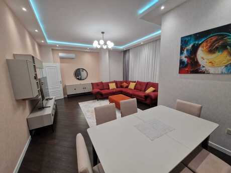 Kirayə 3 otaqlı mənzil, 130 m², Nizami: 2 300 ₼/ay 4