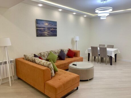 Elan №5742539 - Bakı, Ağ şəhər q., 3 otaqlı, 160 m², 20/22 mərtəbə