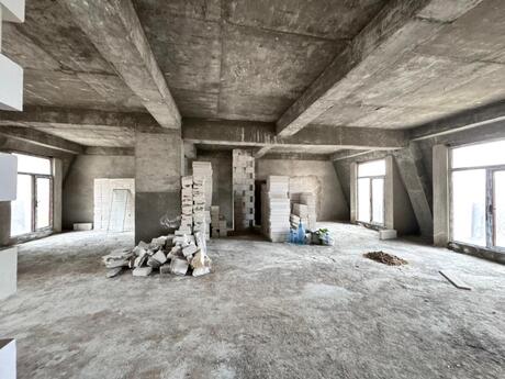 4 otaqlı yeni tikili - Ağ şəhər q. - 148 m²