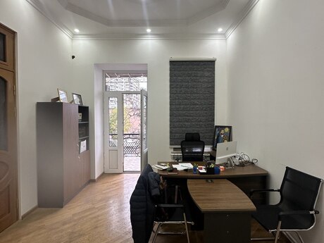 5 otaqlı ofis - Nizami m. - 170 m²