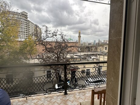 5 otaqlı ofis - Nizami m. - 170 m²
