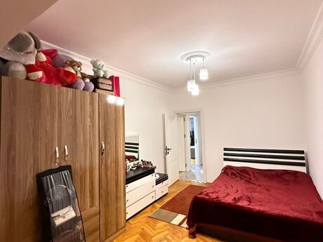3-room apartment for rent, 90 m², Azadlıq Prospekti: 300 ₼/mo 2