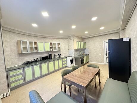 4 otaqlı yeni tikili - Nizami m. - 310 m²
