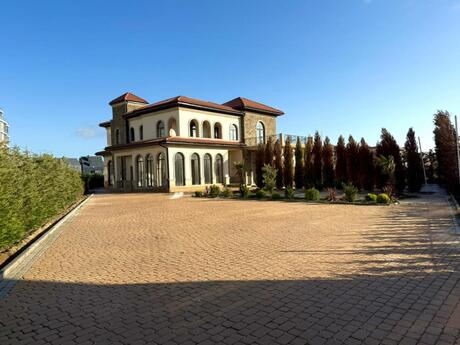 10 otaqlı həyət evi/bağ evi - Sea Breeze q. - 600 m²