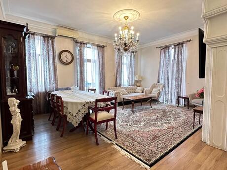 Elan №5746113 - Bakı, İçəri Şəhər m., 3 otaqlı, 110 m², 5/6 mərtəbə