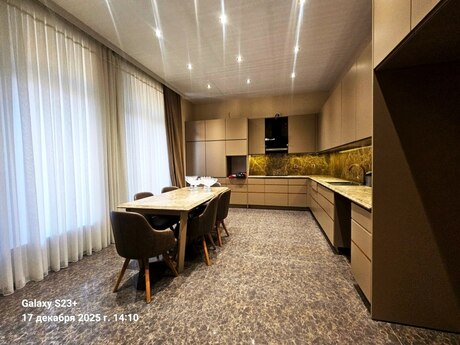 5 otaqlı həyət evi/bağ evi - Şağan q. - 450 m²