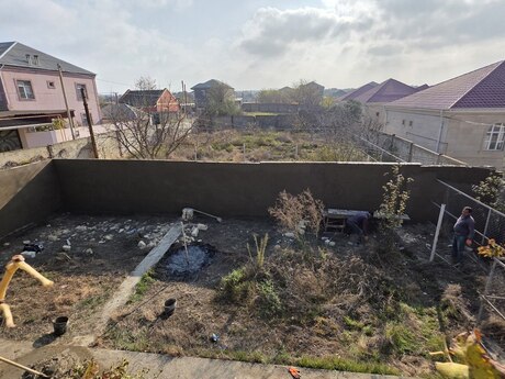 8 otaqlı həyət evi/bağ evi - Sumqayıt - 265 m²