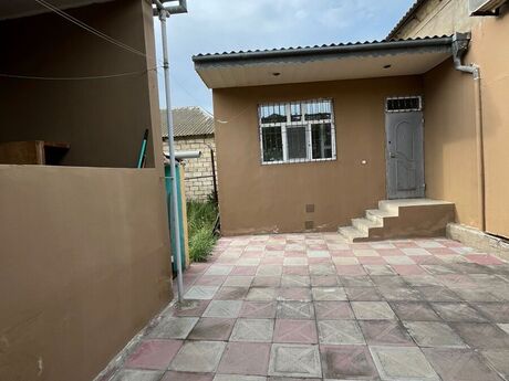 4 otaqlı həyət evi/bağ evi - Qaraçuxur q. - 115 m²