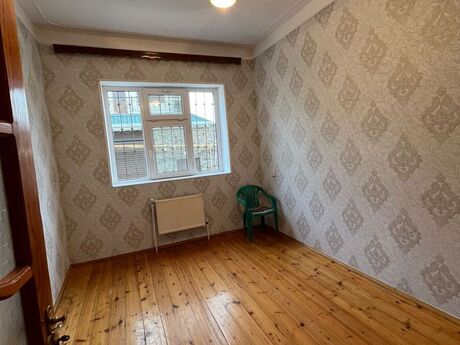 4 otaqlı həyət evi/bağ evi - Qaraçuxur q. - 115 m²