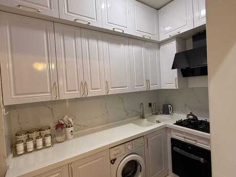 Объявление №5746686 - Баку, м. 28 мая, 3-комн., 130 м², 7/19 этаж