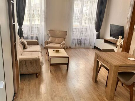 2 otaqlı köhnə tikili - Sahil m. - 54 m²