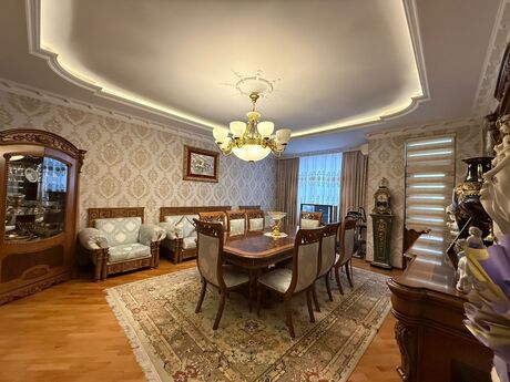 3 otaqlı yeni tikili - 8 Noyabr m. - 147 m²
