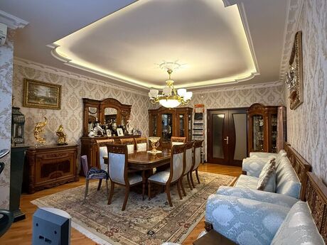 3 otaqlı yeni tikili - 8 Noyabr m. - 147 m²