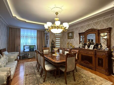 3 otaqlı yeni tikili - 8 Noyabr m. - 147 m²
