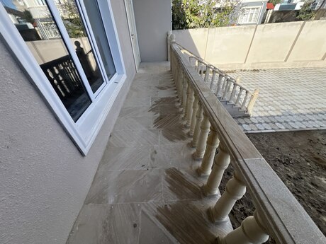 House with Garden, Villa For Sale