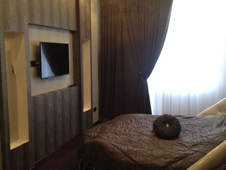 3 otaqlı mənzil, 160 m², 8 Noyabr: 360 000 ₼ 4