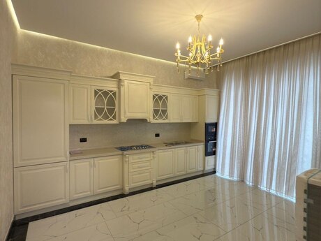 6 otaqlı həyət evi/bağ evi - Badamdar q. - 450 m²