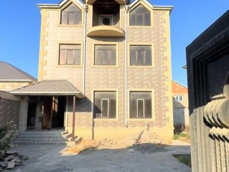 6 otaqlı həyət evi/bağ evi - Buzovna q. - 360 m²