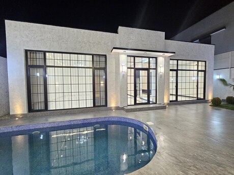 4 otaqlı həyət evi/bağ evi - Şüvəlan q. - 150 m²