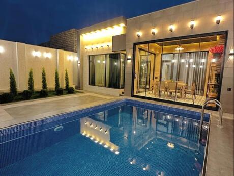 4 otaqlı həyət evi/bağ evi - Şüvəlan q. - 200 m²