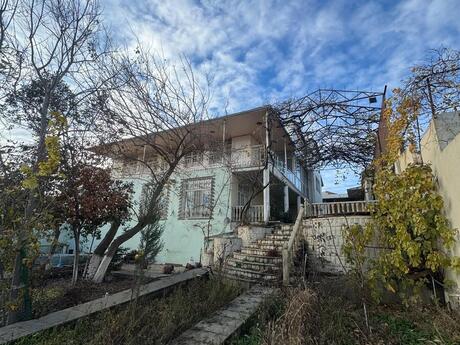 13 otaqlı həyət evi/bağ evi - Nəsimi m. - 500 m²