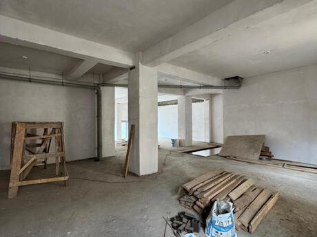 Obyekt - Ağ şəhər q. - 380 m²