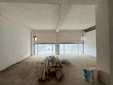 Obyekt - Ağ şəhər q. - 380 m²